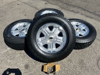 Chevy and gmc wheels LT265/70/18” all terrain A/T