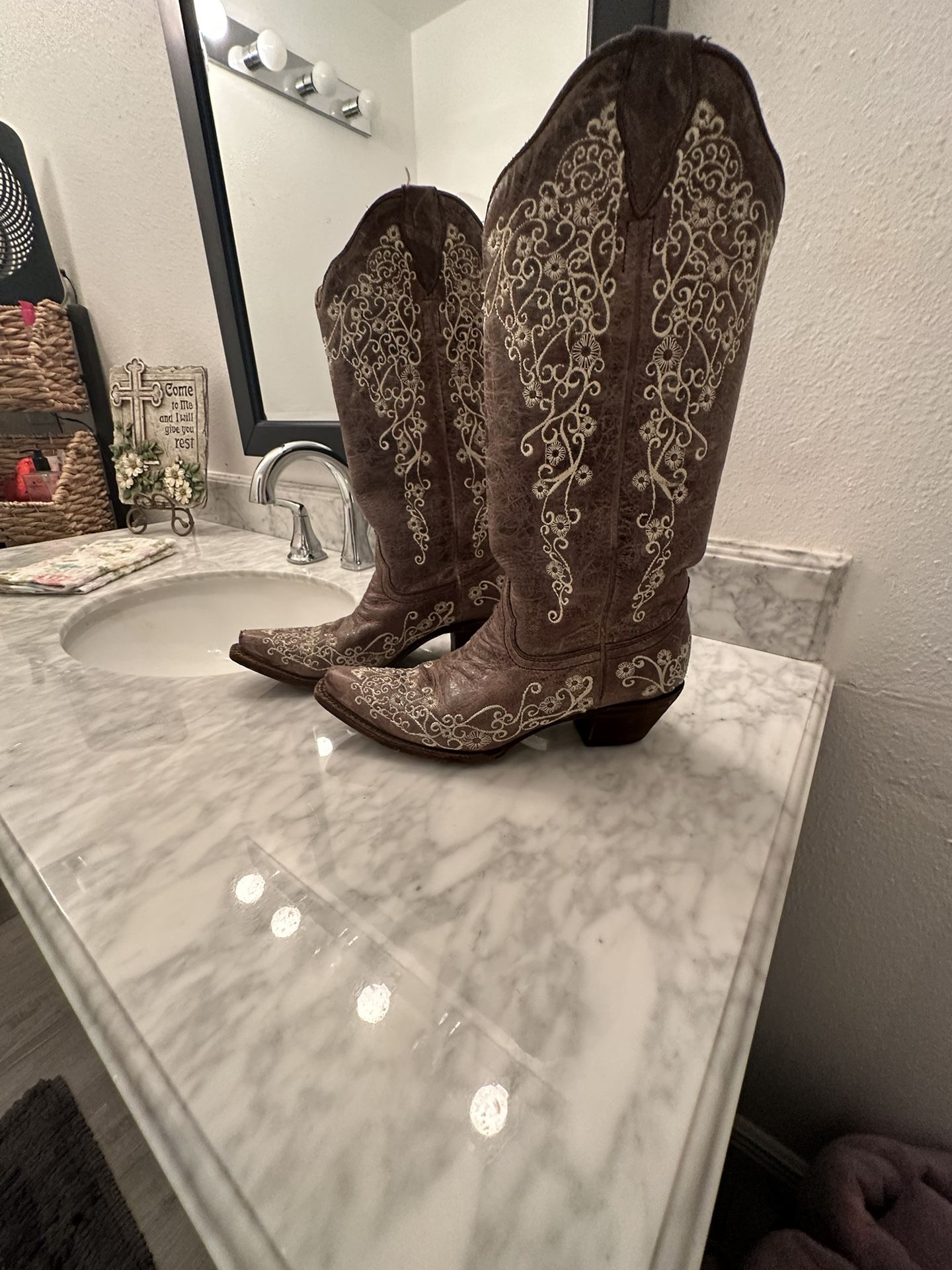 Ladies Wedding Boots 