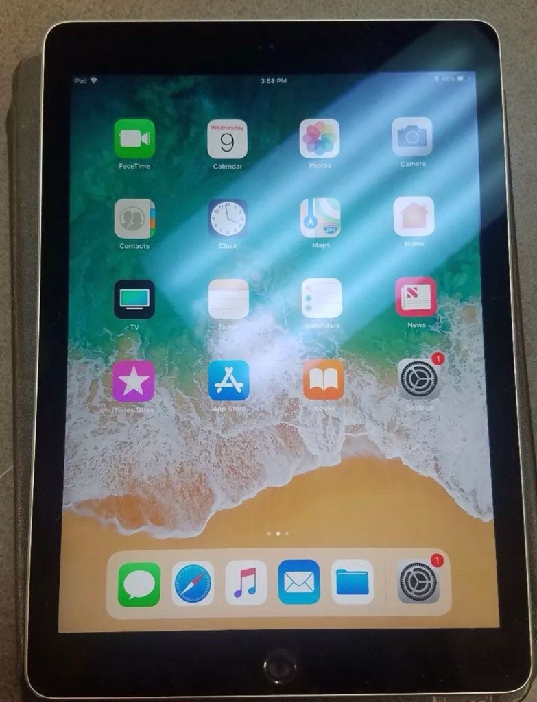 Apple iPad Air 128GB Gen Wi-Fi + (Unlocked) 9.7in Space Gray