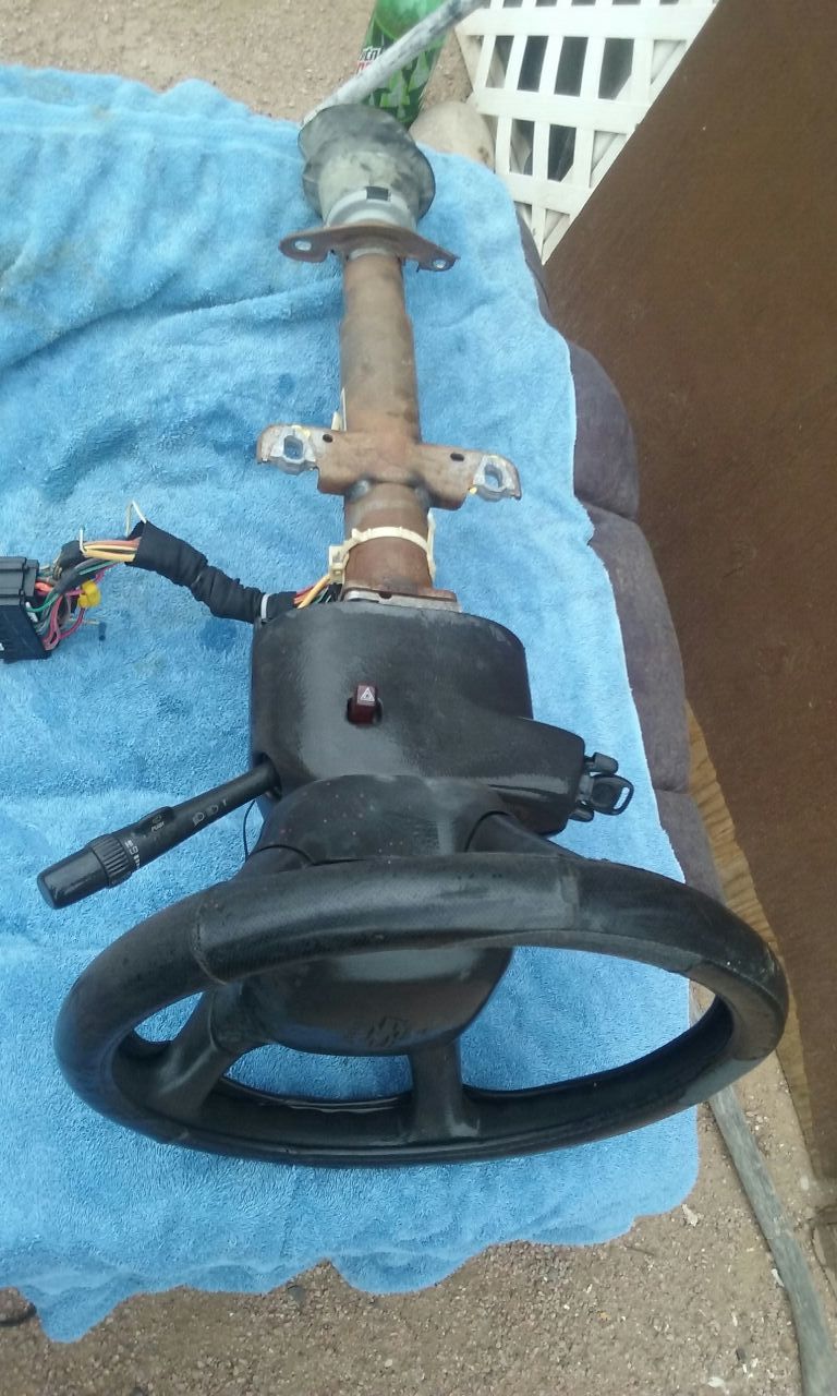 Parting 1999 chevy blazer 4x4 2c dr