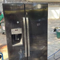 GE Refrigerator 