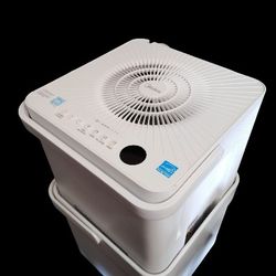 MIDEA  Dehumidifier 