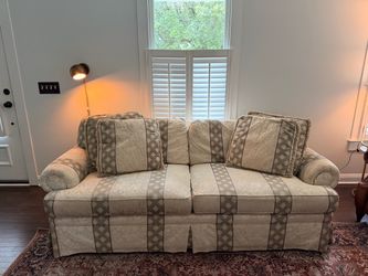 FREE COUCH