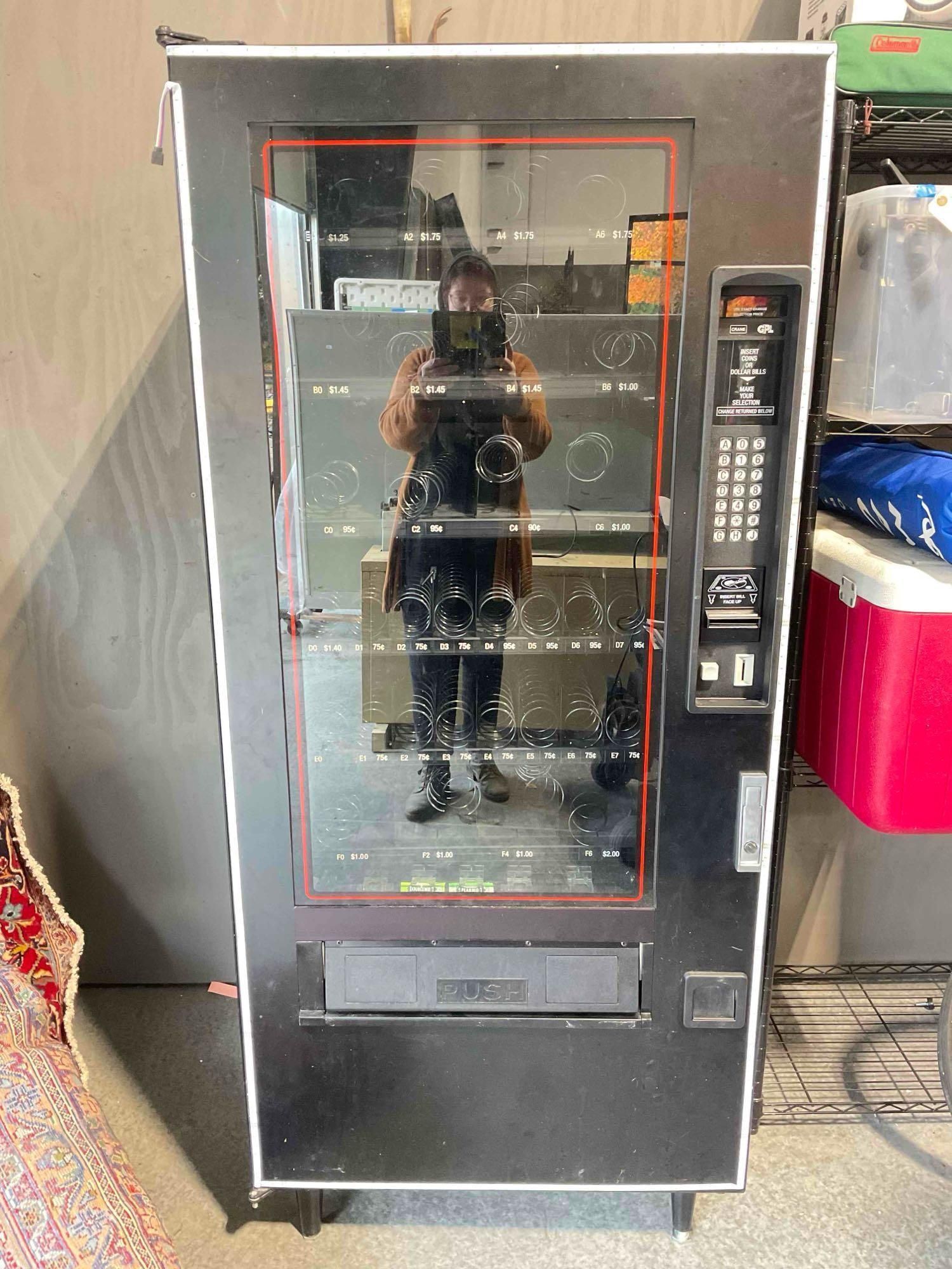 Vending Machine Crane GPL Snackvendor R32