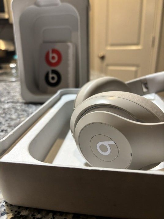 Beats Studio Pro *BEST PRICE*