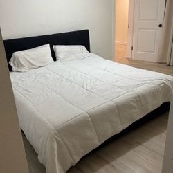 King Bedroom With Sheets And Bed Frame Included 