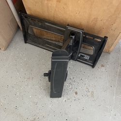 TV WALL MOUNT • LIKE NEW