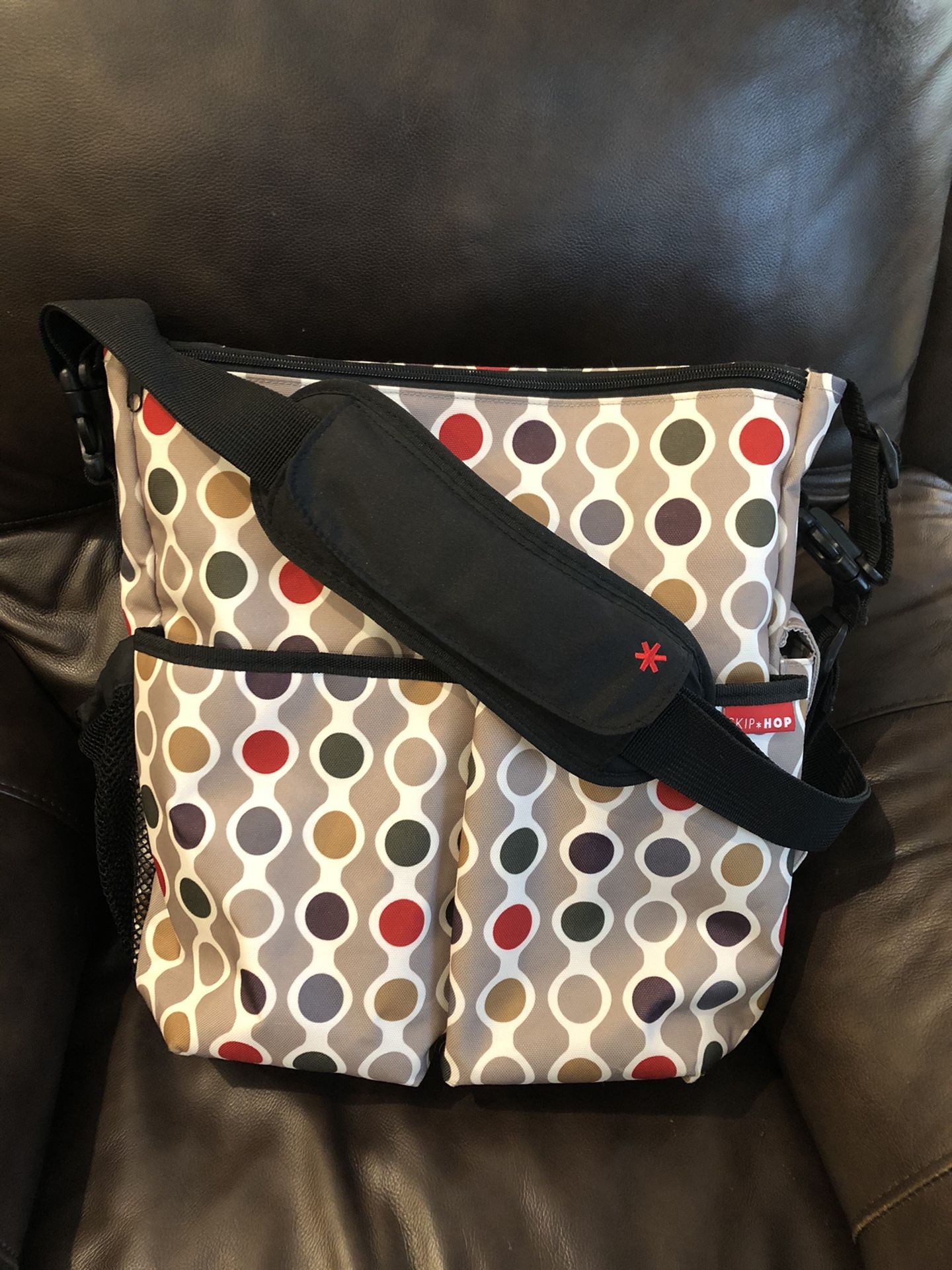 New skip hop shoulder diaper bag