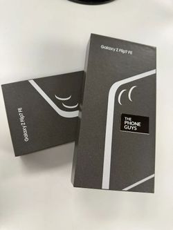 Samsung Galaxy Z Flip7 FE 5G  (Unlocked) (New) / 256GB - Payment Plan Available