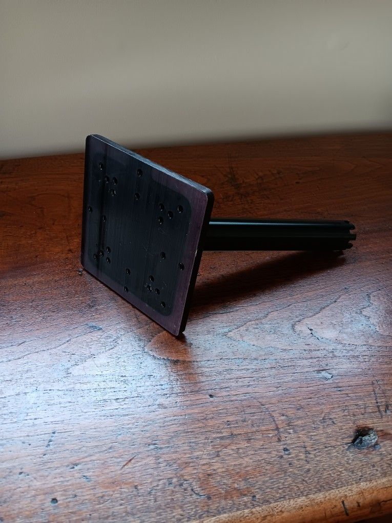 Universal Downrigger Gimbal Mount