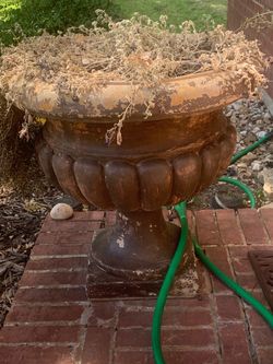 Large Decorative Garden Urn Planter