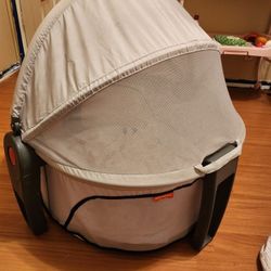 Fisher Price Dome Travel Bassinet