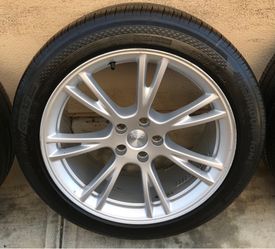 Tesla Model Y Gemini 19inch wheels  Hankook EV TIRES
