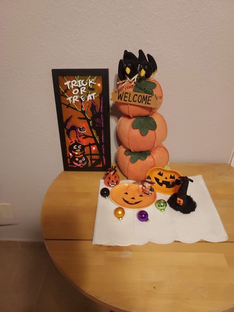 ASSORTED HALLOWEEN DECORATIONS 🎃 PLUS
