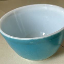 Pyrex Bowls