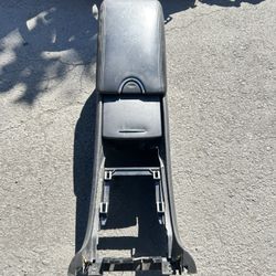 2010 Infiniti G37 Sedan Center Console 