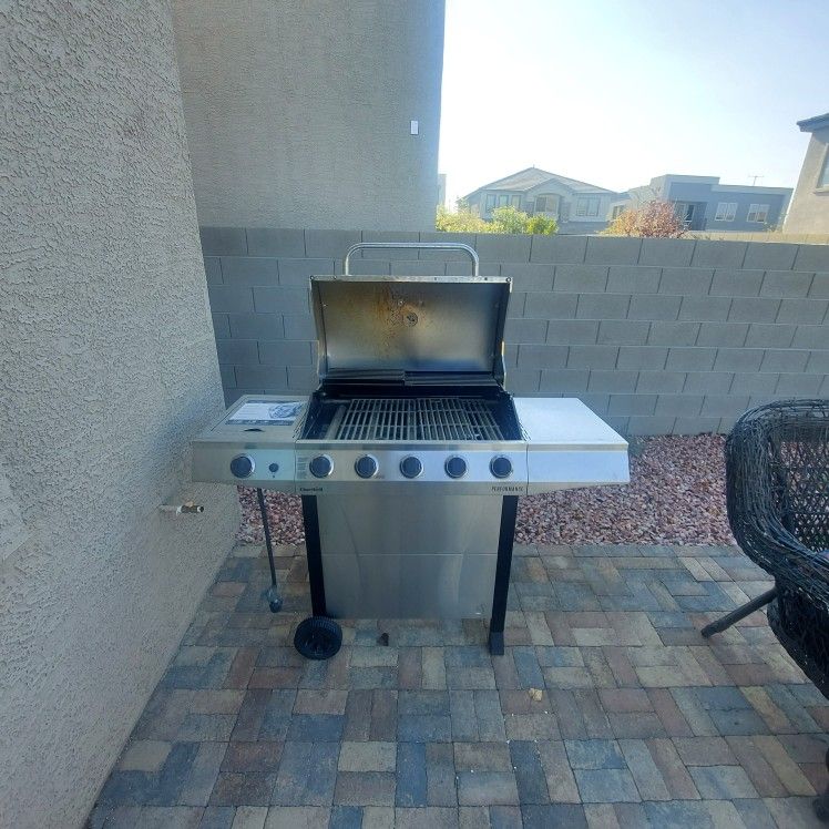 5 Burner BBQ Grill For Sale!!!