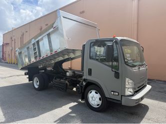 2019 Isuzu NRR