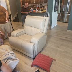 Recliner 