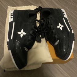 Louis Vuitton black Skates