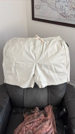 GAP ESSENTIAL 8” SHORTS