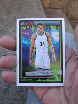 2026 Panini Score-A-Treat Giannis Antetokounmpo #48 Milwaukee Bucks "Green Slime" base card. Near Mint/Mint Condition.
