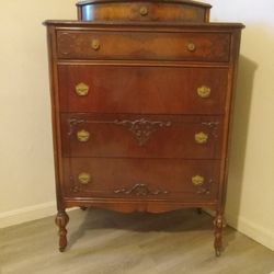Antique 5 Drawer Dresser 