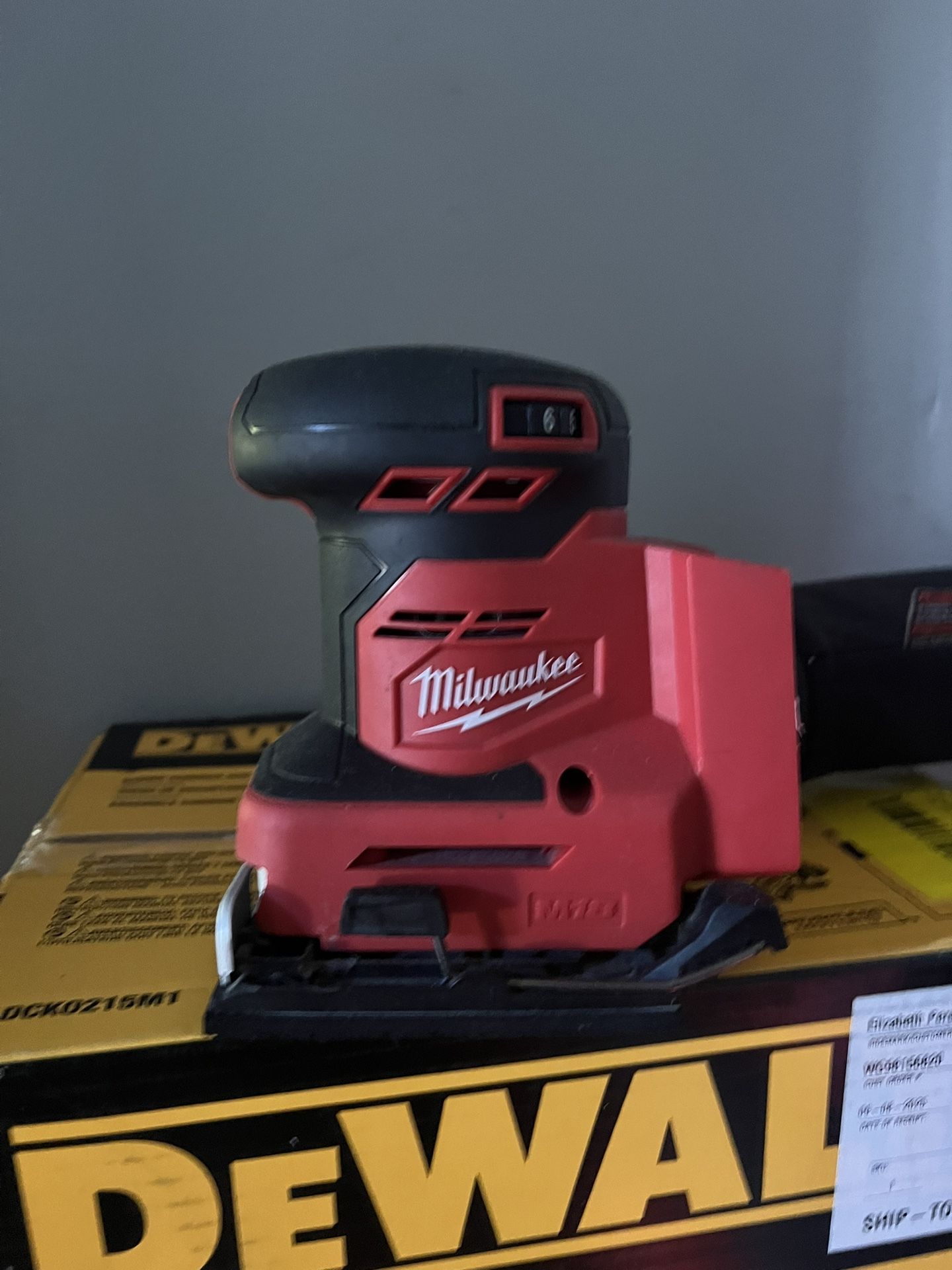 Milwaukee M18 18V Lithium-Ion Cordless 1/4 in. Sheet Sander (Tool-Only)