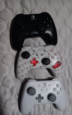 Nintendo switch controllers