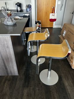 Set of 3 Modern Retro Bar Stools – Wood & Chrome
