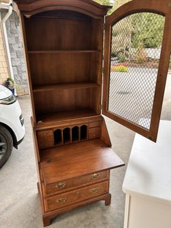 Cabinet 18 x 271/2 x 78