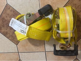 Ratchet strap ties with hooks