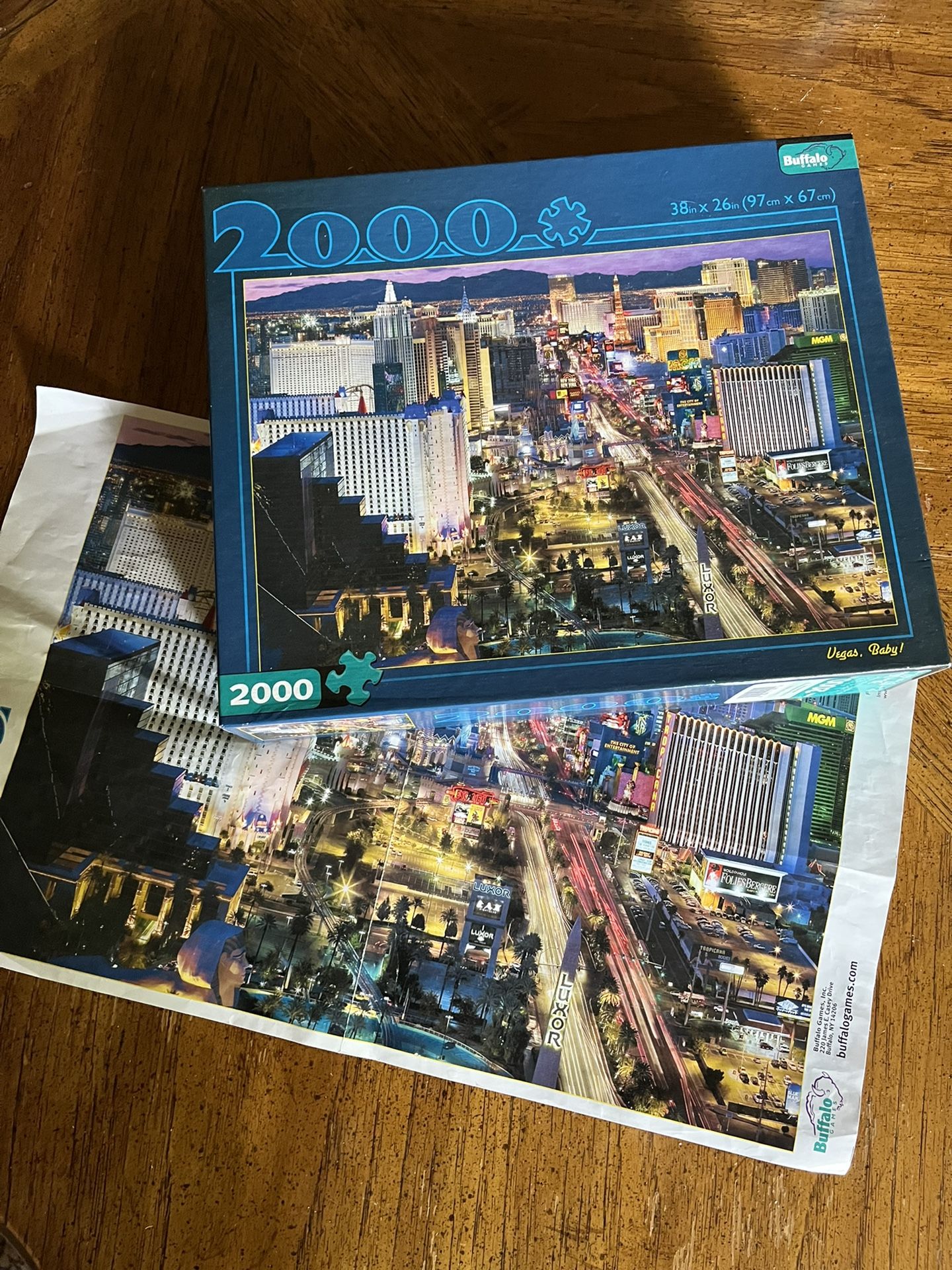 2000 piece “LAS VEGAS BABY” PUZZLE