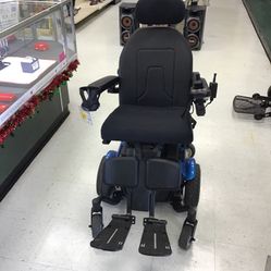 Quantum J6 Wheelchair 