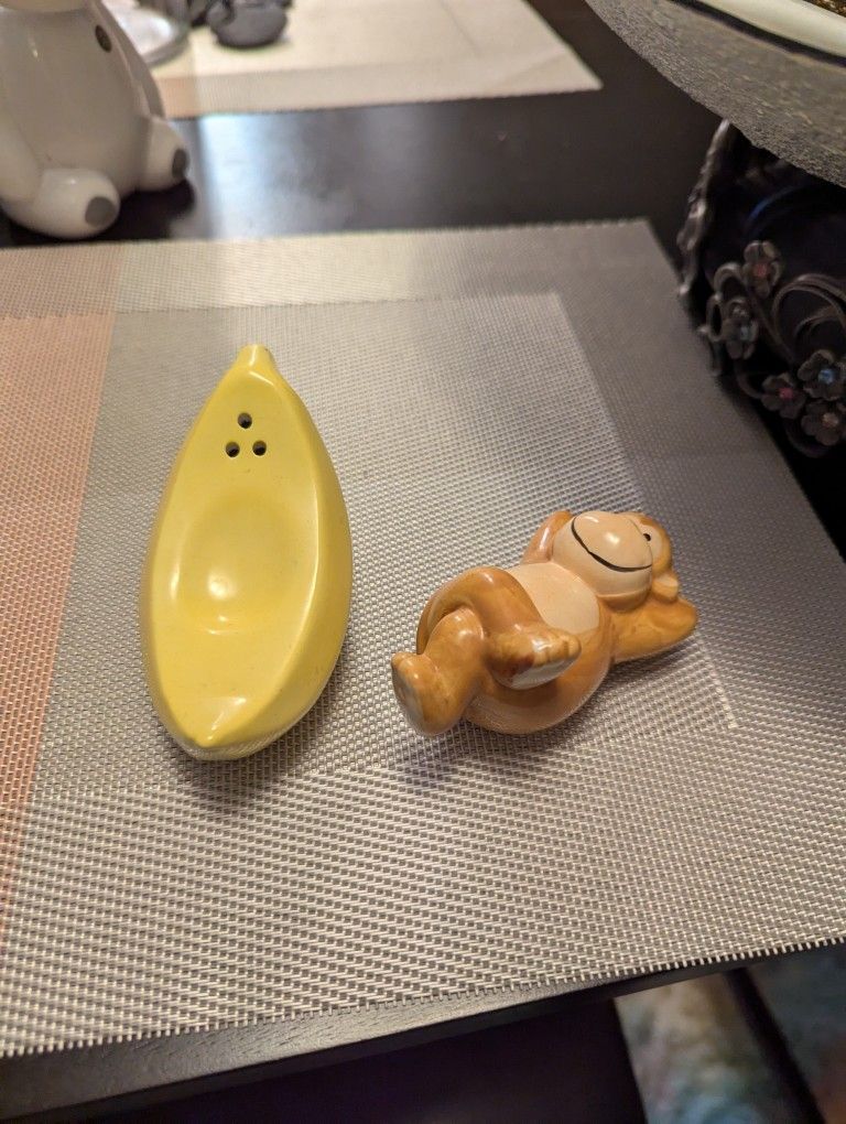 Salt Pepper Shakers