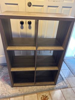 Bookshelf storage