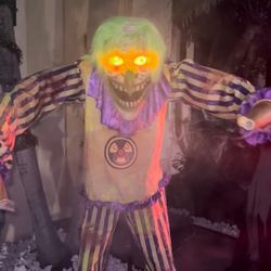 6FT Nozzles The Clown Animatronic