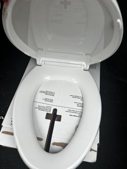 Brand New toilet seat