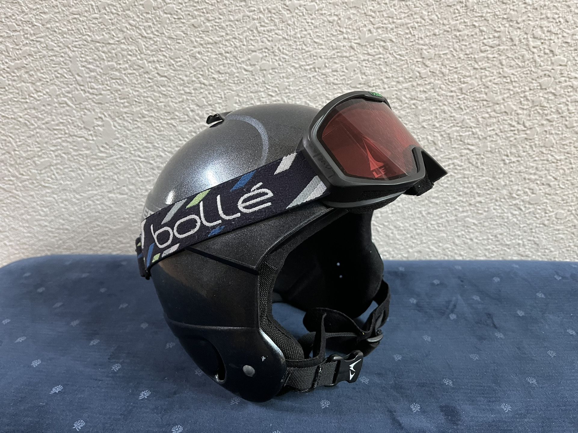 Kid’s ski helmet LEEDOM.Size M(54cm)