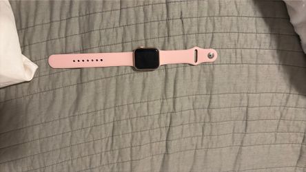 Apple Watch it’s scratched doesn’t have a charger but  in good condition and everything