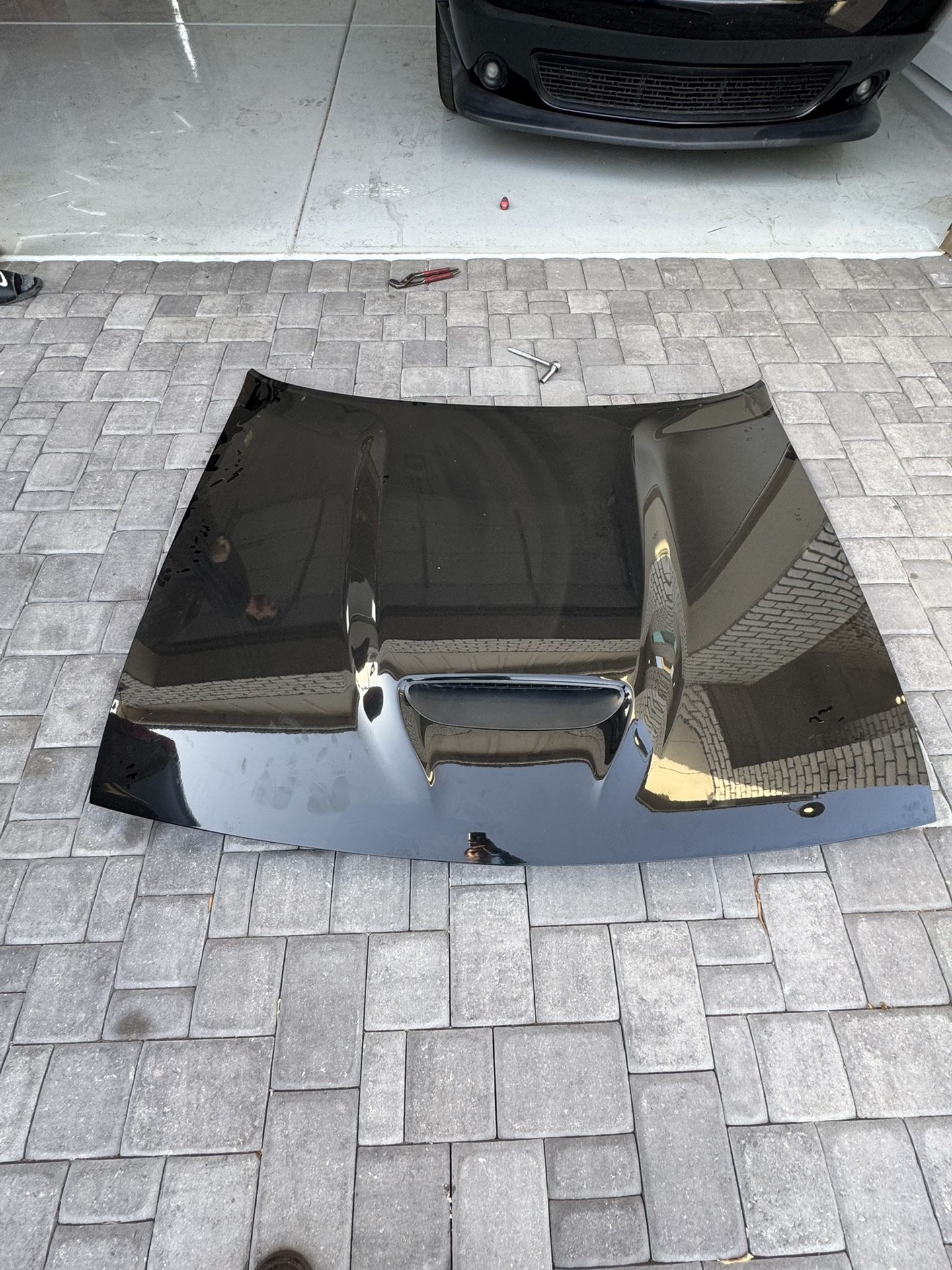 Dodge Challenger hood