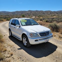 2005 Mercedes Benz ML500. . Perfect For 4 X4 Activities 