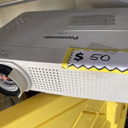 Panasonic Projector 