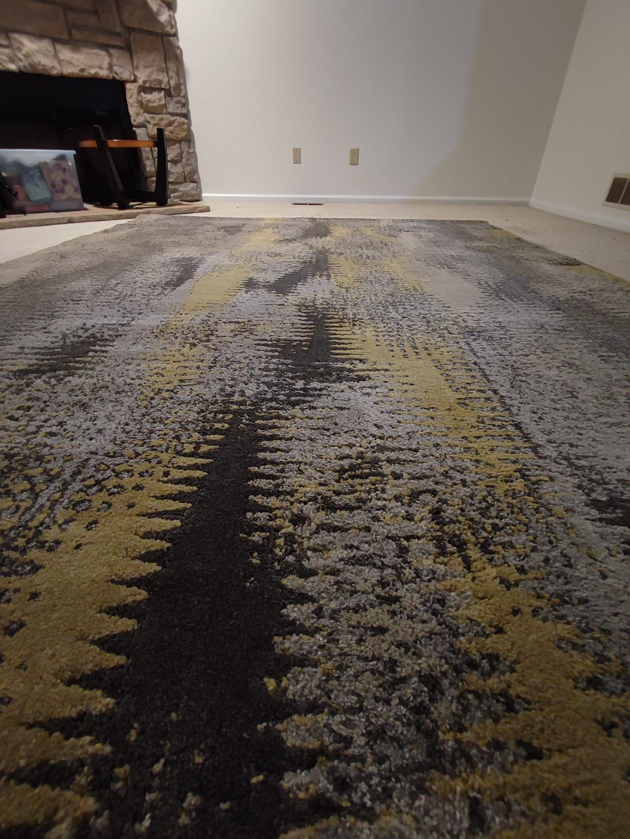 Dalyn Modern Greys Area Rug - 7'10" x 10'7" - Gently Used