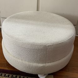 Round Ottomans