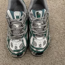 Bottega Veneta Orbit Worn 2x No Box Size 41/8 100% Authentic 