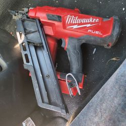 Milwaukee Framing Nailer 