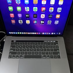 MacBook Pro 15” 2018 