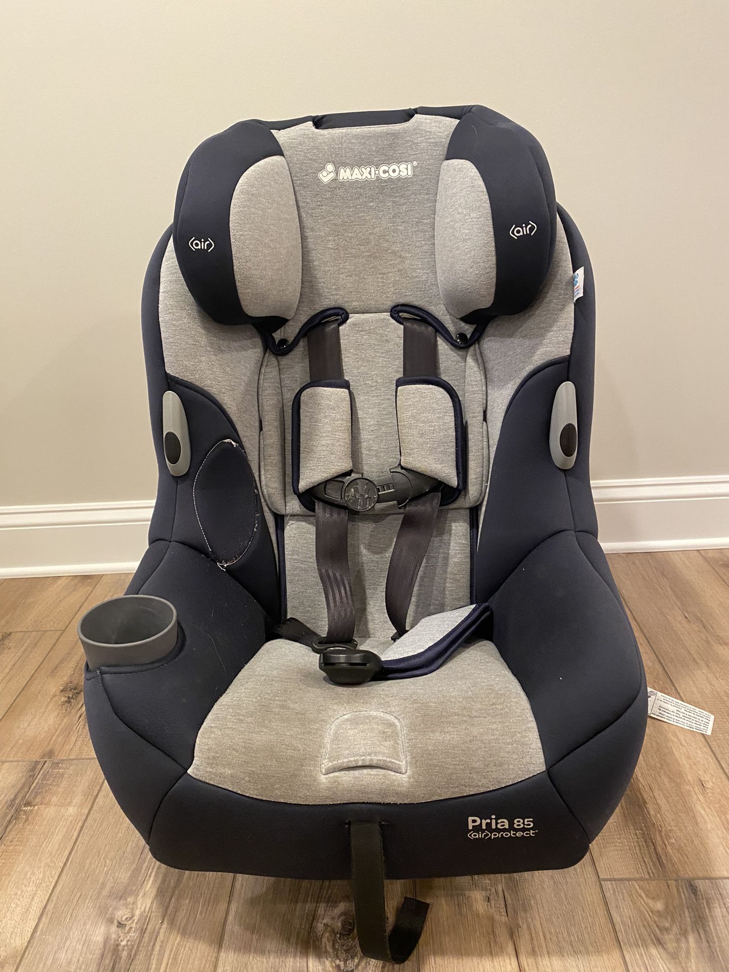 Maxi Cosi 5 Point Car Seat- No Defects 