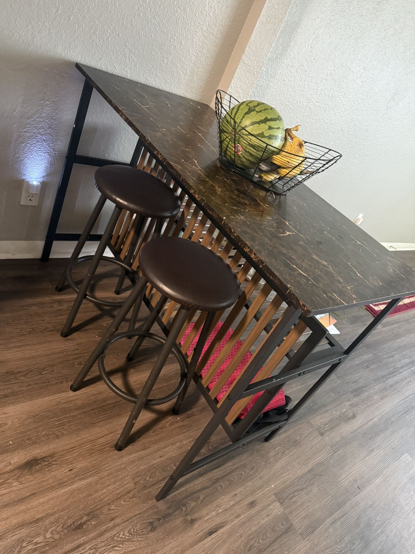 Table With 2 Stools